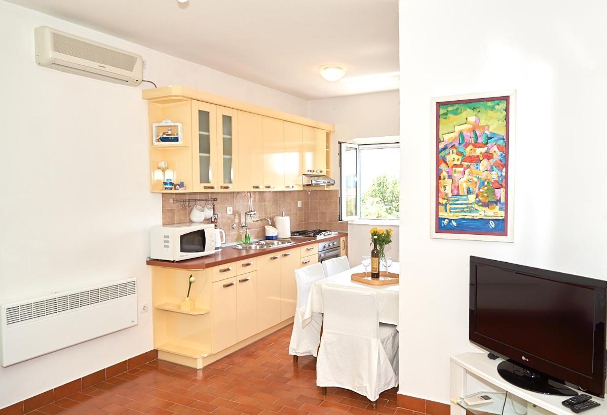 Apartment Marta I Franka Zablace