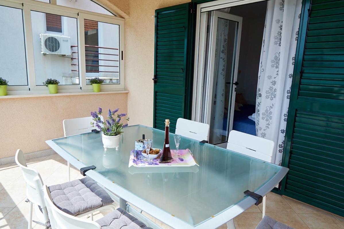 Apartment Marta I Franka Zablace